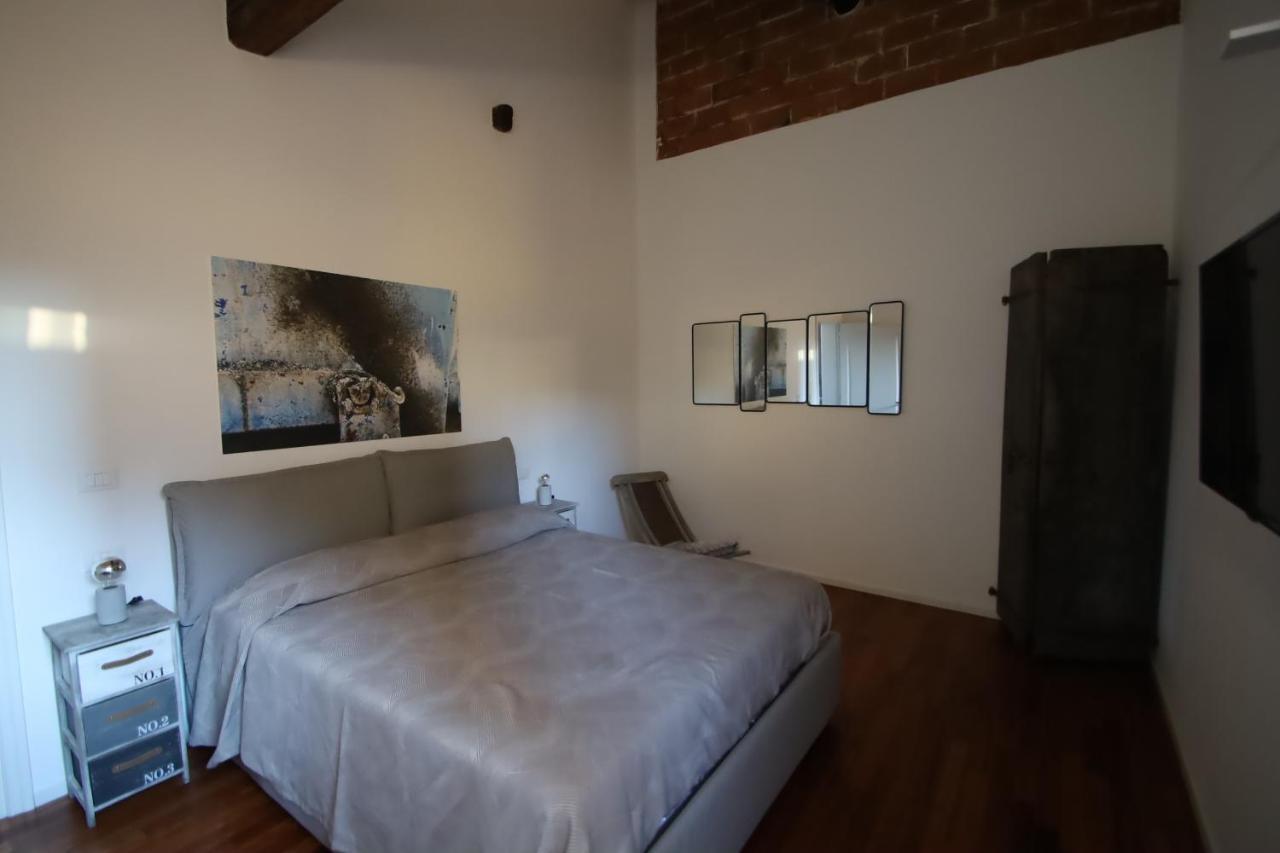 Charme Appartamento Immerso Tra Le Mura Bolognesi Exteriör bild